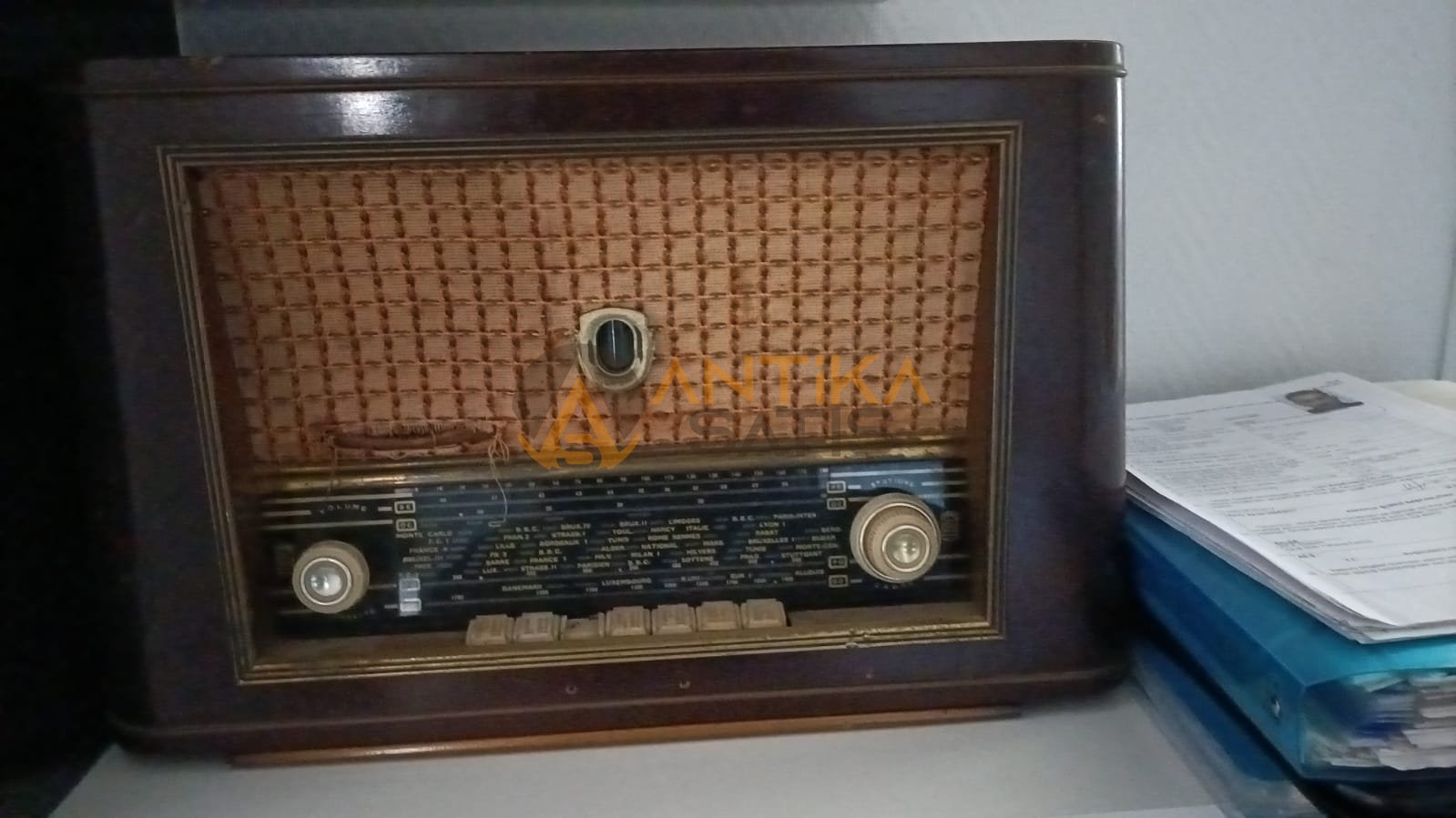Eski radyo 