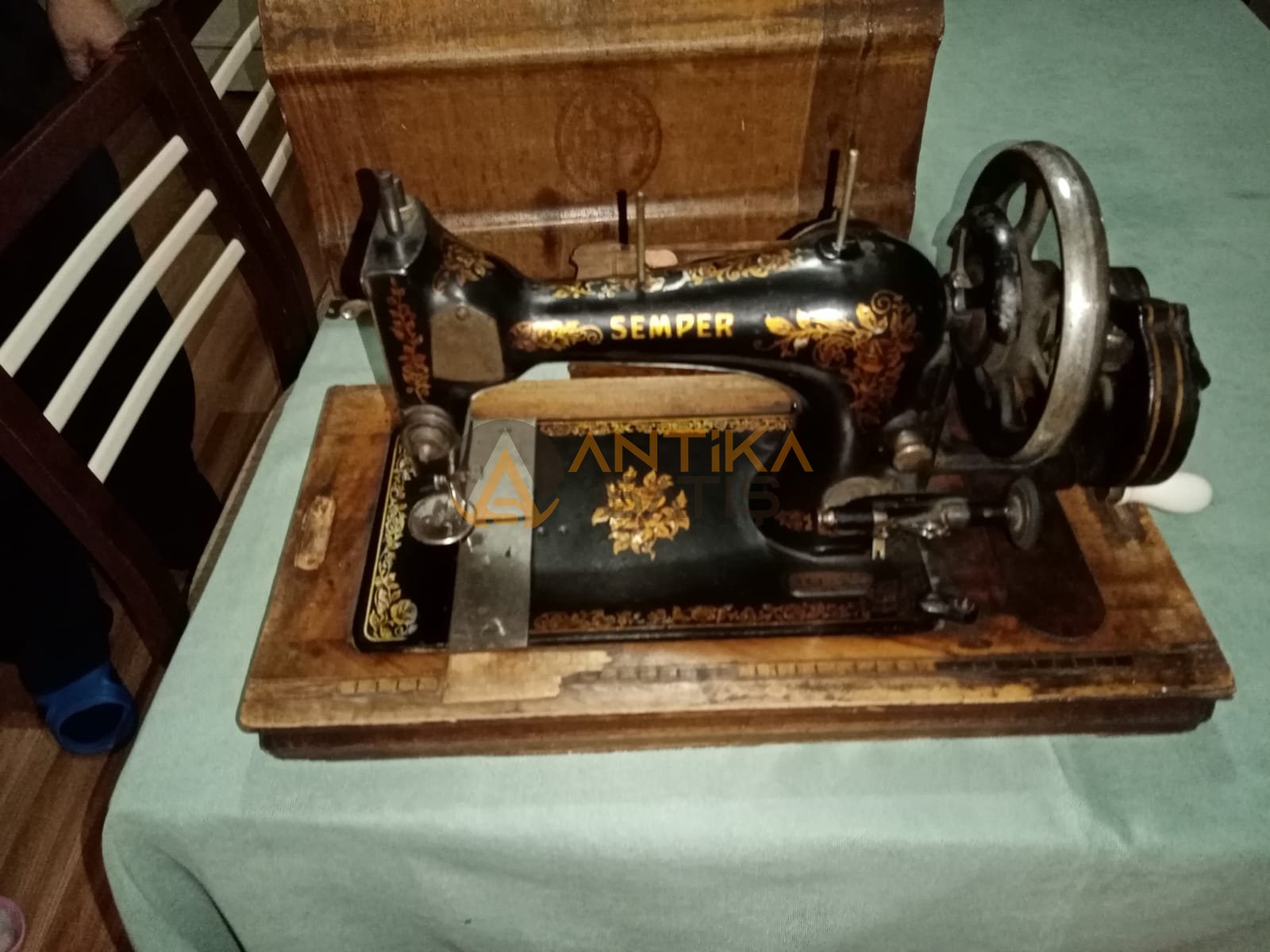 Semper marka Antika Dikiş Makinası 